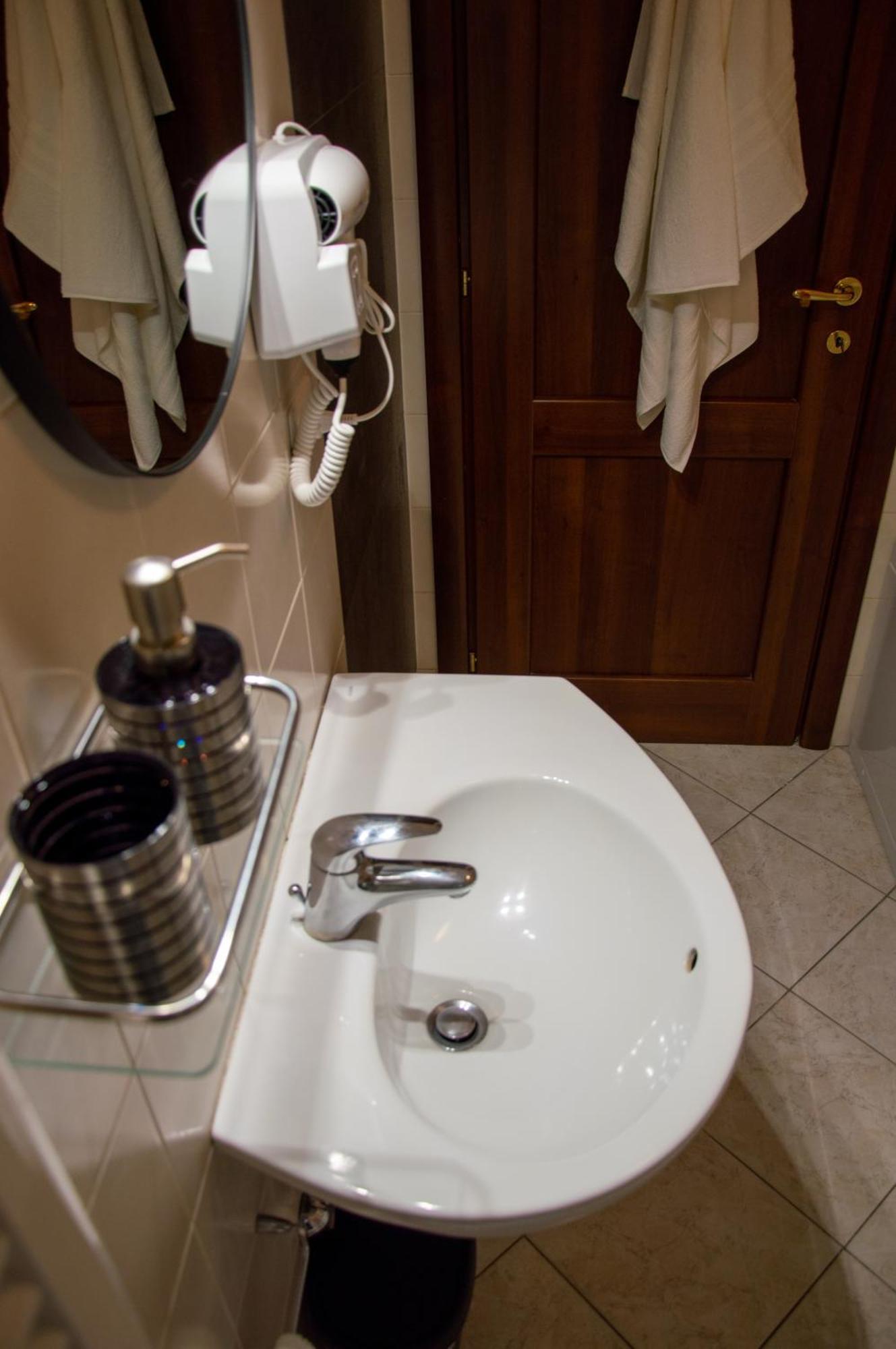 Testaccio Xix-Xxv Bed And Breakfast Rome Exterior photo